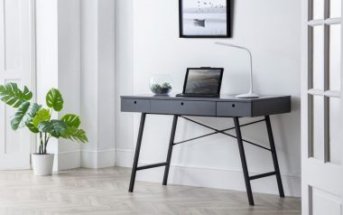 Train Desk